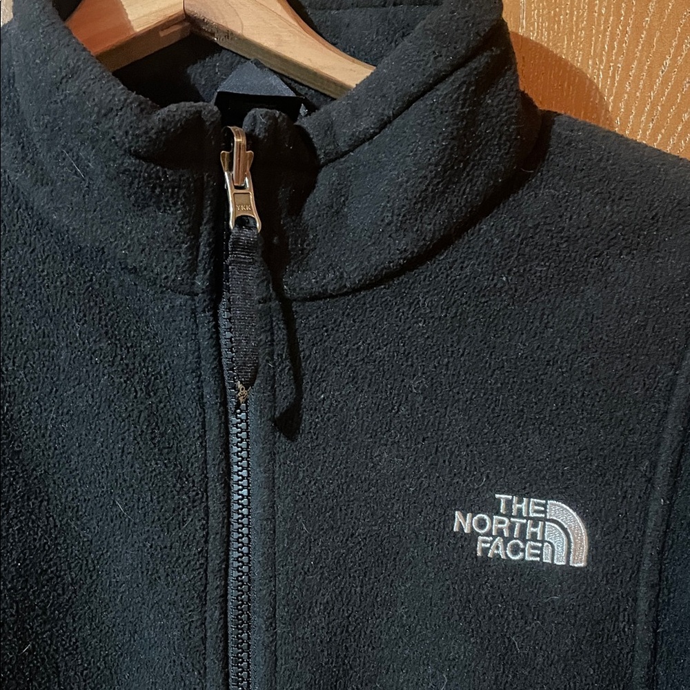 The North Face Black Full-Zip Jacket - Picture 2 of 4